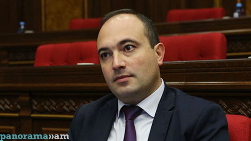 Արջը յոթ երգ գիտի, յոթն էլ մեղրի մասին. Արթուր Հովհաննիսյան