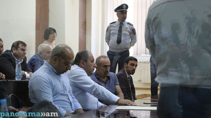 Суд в Ереване оставил Роберта Кочаряна под арестом: ходатайство о применении залога отклонено