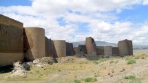 Turkish authorities introduce patrol to stop Armenian flag waving at Ani ruins