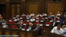 Armenia parliament OKs raising minimum salary to 68,000 drams