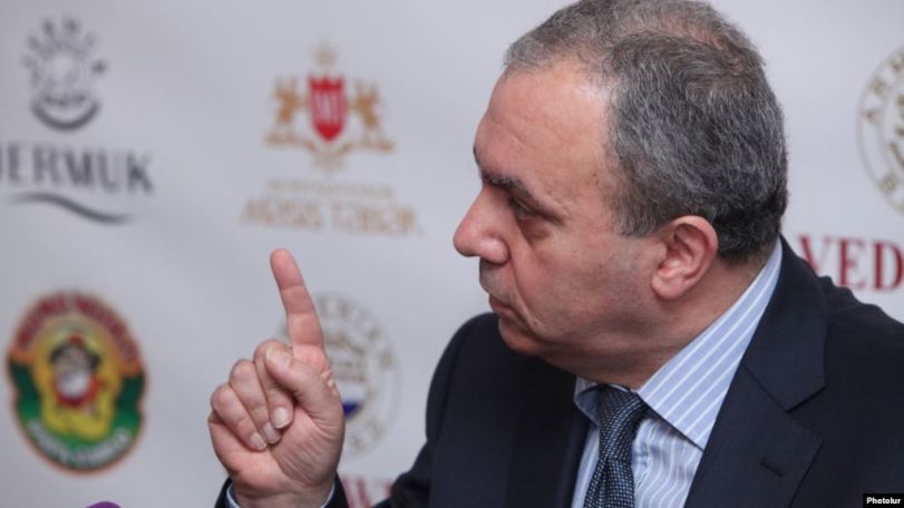 Հրանտ Բագրատյան. Մի քայլ առաջ, երեք քայլ ետ...