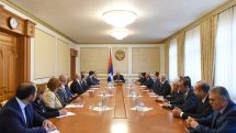 Artsakh president holds working consultation