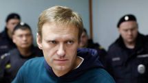 Mass raids target Russian opposition leader Alexei Navalny