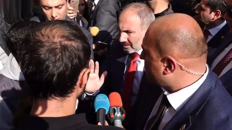 «Отстраните Араика»: участники акции протеста обратились к премьеру Армении