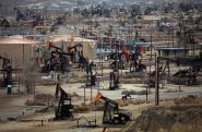 Министры ОПЕК предрекли конец «золотому веку» сланцевой нефти – Bloomberg