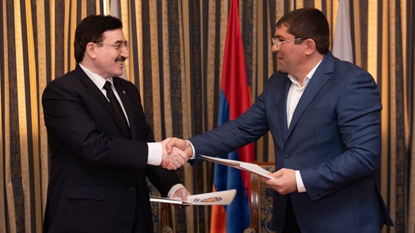 Armenian, Arab Wrestling Federations sign memorandum of cooperation