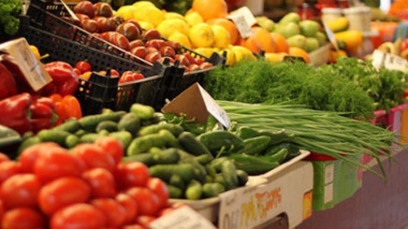Из-за поставок сельхозпродукции в Россию в Азербайджане цены на фрукты подскочили вдвое 