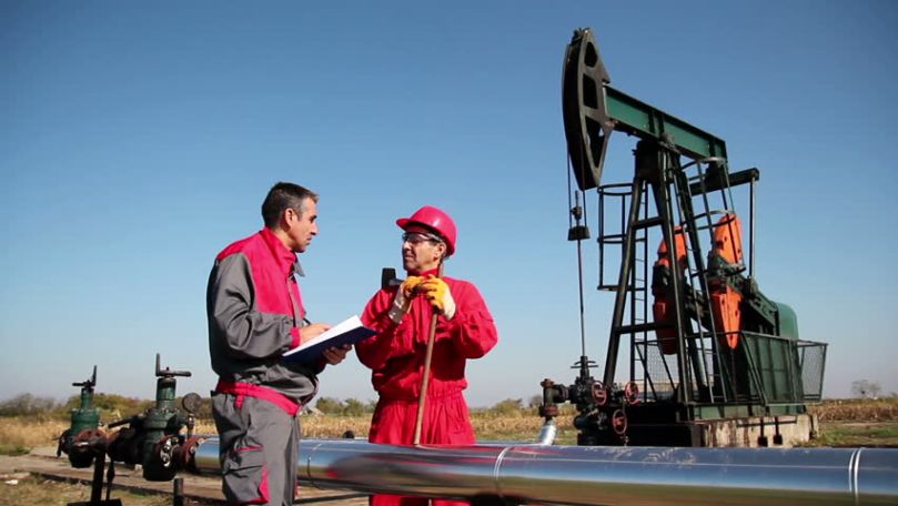 Oil prices surge after US attack kills senior Iranian military chief