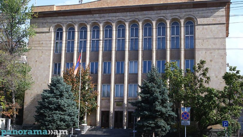 «Հրապարակ». Փաշինյանը ուժային կառույցների ղեկավարներին մեկ շաբաթ ժամանակ է տվել ՍԴ «անցանկալի» նախագահից ազատվելու համար