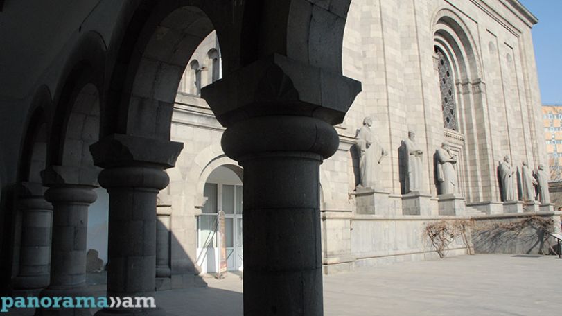 Yerevan's Matenadaran needs new scanner, scientific secretary says