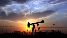 Мировые цены на нефть снижаются в среду утром