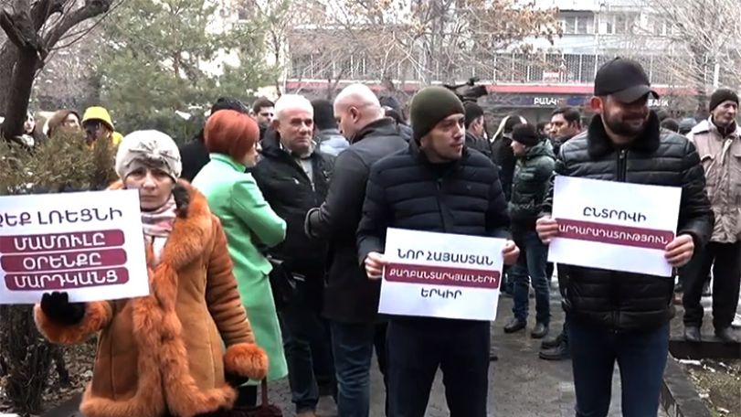 Supporters demand release of Armenian TV station owner outside Yerevan court