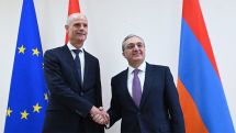 Глава МИД Нидерландов пообещал ночью перед сном непременно прочитать сказку Туманяна