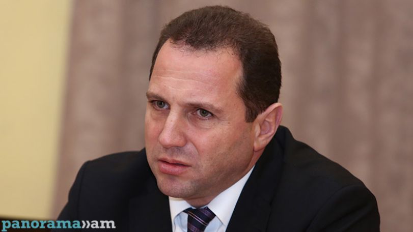 Глава Минобороны Армении об инциденте с ранением 2 военных: Один из них выстрелил в себя сам