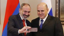 Meeting between Armenian, Russian PMs started with a selfie