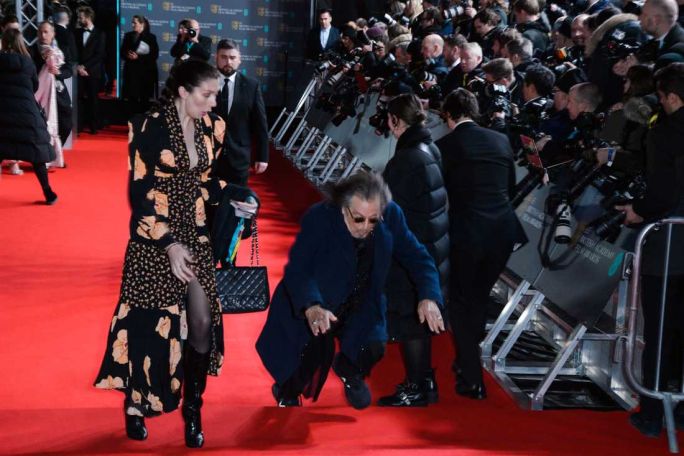 BAFTA-ի ժամանակ Ալ Պաչինոն ընկել է կարմիր գորգի վրա