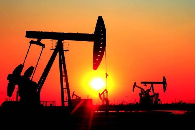 Цены на нефть поднимаются в среду на сигналах перепроданности рынка