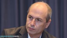 Գեղամ Նազարյան. Դավադրություն պետության դեմ. 5-րդ շարասյունը մոլեգնում է