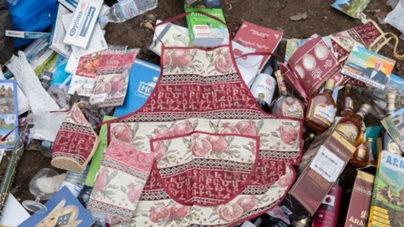 Azerbaijan’s customs officers destroy Armenian souvenirs, cigarettes, alcoholic drinks