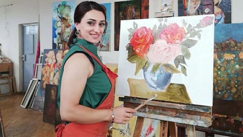 Weightlifter Nazik Avdalyan painting