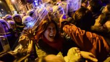 Turkish police use tear gas in Istanbul to disperse Women's Day crowd