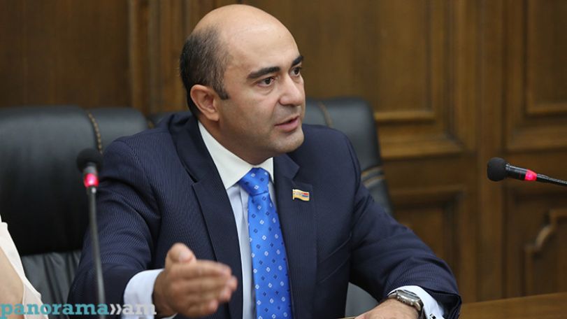 Էդմոն Մարուքյան.Հետաձգել բոլոր զանգվածային միջոցառումները և փակել բոլոր կրթական հաստատությունները
