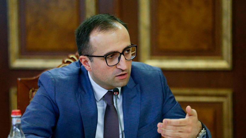 Minister of health assures the country has sufficient quantities of medication and food