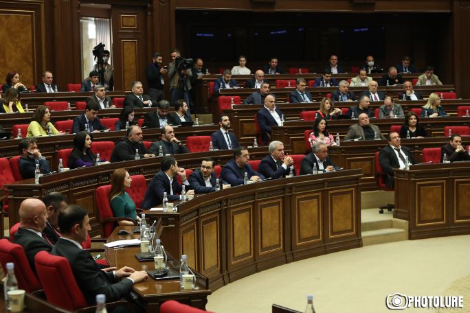 Armenian parliament discussing penalties for violation of isolation, self-isolation requirements
