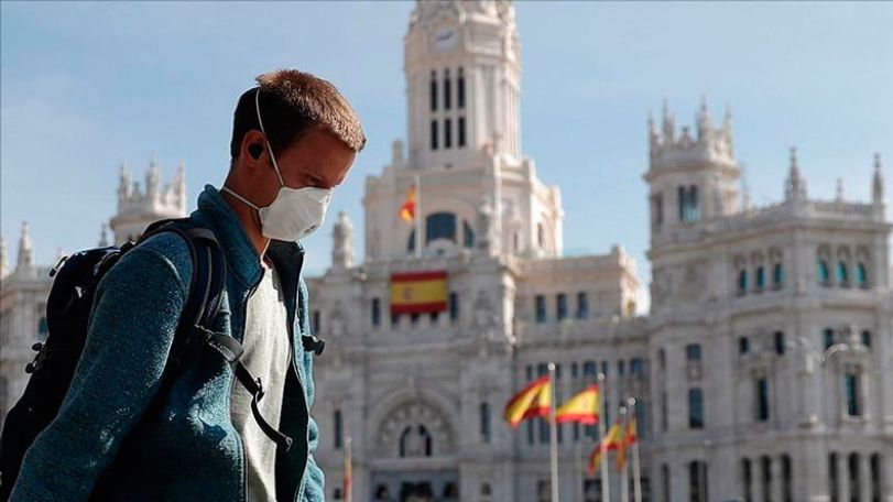 Coronavirus: Tighter lockdown measures take effect in Spain as death toll hits new record