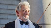 Певец и дирижер Пласидо Доминго выписан из больницы после лечения от коронавируса