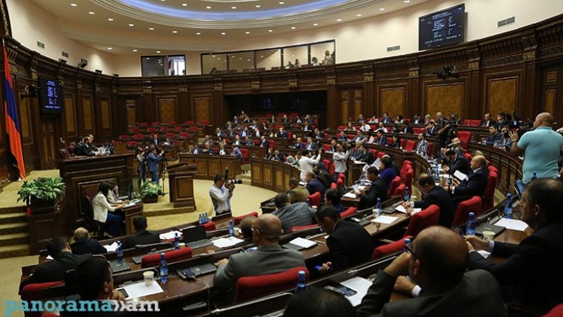 В Армении парламентская оппозиция провалила голосование по скандальному законопроекту