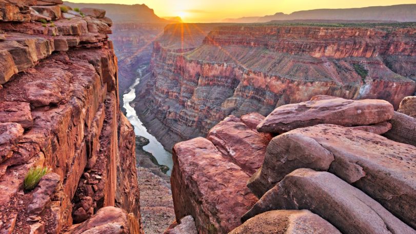 Grand Canyon closed to public over coronavirus