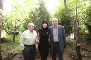 «Ձեզանից մեկը գոնե փորձե՞լ է հետաքրքրվել ինչպես և ինչով են այս ծանր օրերին ապրում Փելեշյանը, Չեքիջյանը, Մանսուրյանը»