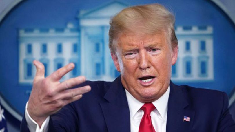 Trump suggests wearing a scarf against coronavirus