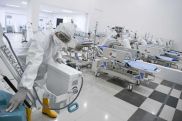 В Казахстане коронавирусом заразились более 100 медработников  - Лента.Ру