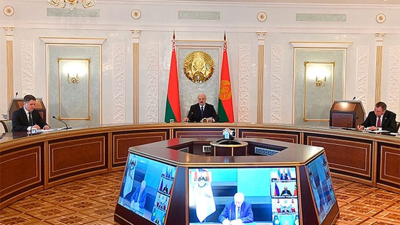 Belarus president in favor of more adaptive price for natural gas
