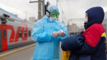 В России число заразившихся коронавирусом выросло на 4785 человек - РИА Новости