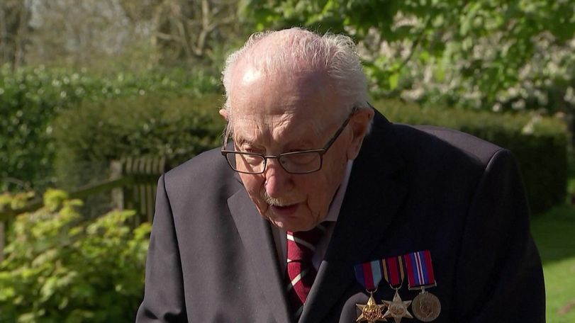 99-летний британский ветеран Второй мировой войны возглавил музыкальный чарт iTunes с песней в поддержку врачей