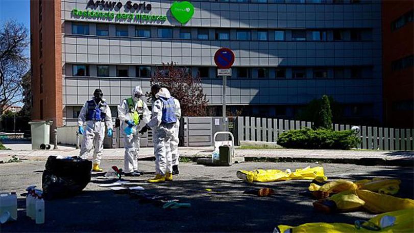 Spain's daily coronavirus deaths up, lockdown easing plan unaffected