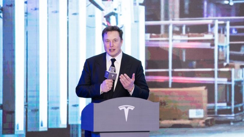 Американский бизнесмен Илон Маск одним сообщением в Twitter обвалил акции Tesla