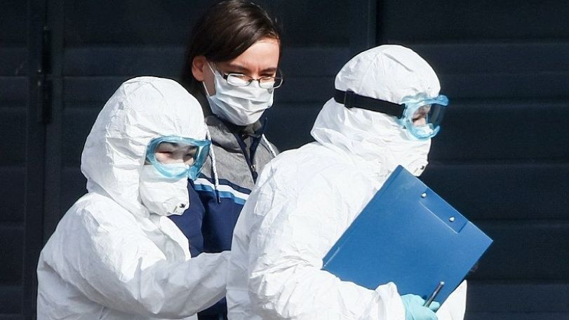 Коронавирус в РФ: за сутки выявили еще 10 699 случаев заражения