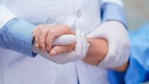 Состояние трех заразившихся COVID-19 в доме-интернате Норка - крайне тяжелое