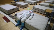 Впервые с начала эпидемии в Китае за сутки на выявлено ни одного нового случая коронавируса