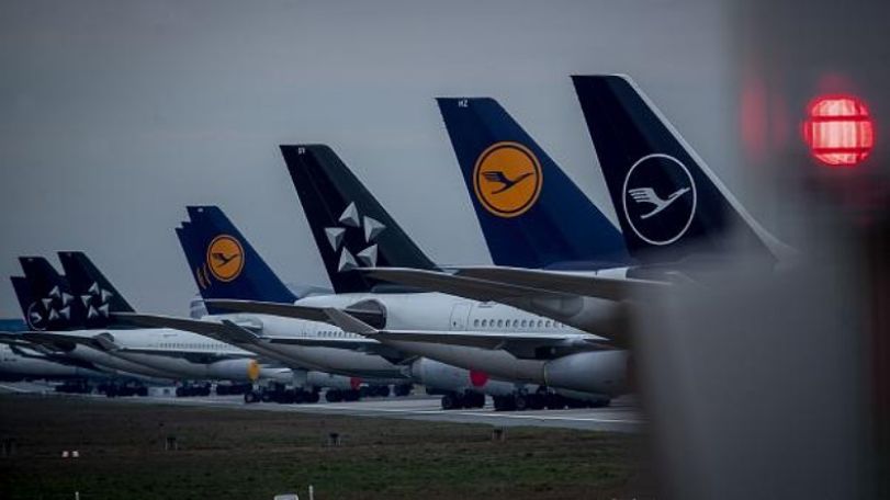 Lufthansa agrees €9bn rescue deal with Germany