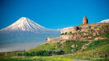 Georgian Foreign Ministry congratulates Armenia on Republic Day