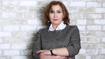Ով  ո՞ւմ  է  ծառայում