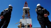 Котировки нефти начали снижаться после роста