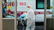 За сутки в России выявили 8987 новых случаев заражения коронавирусом