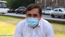У здания СНБ Армении многолюдно: сотрудники Полиции попросили Армана Абовяна не вмешиваться