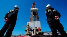 Котировки нефти снижаются на усиливающихся опасениях о возможности второй волны коронавируса